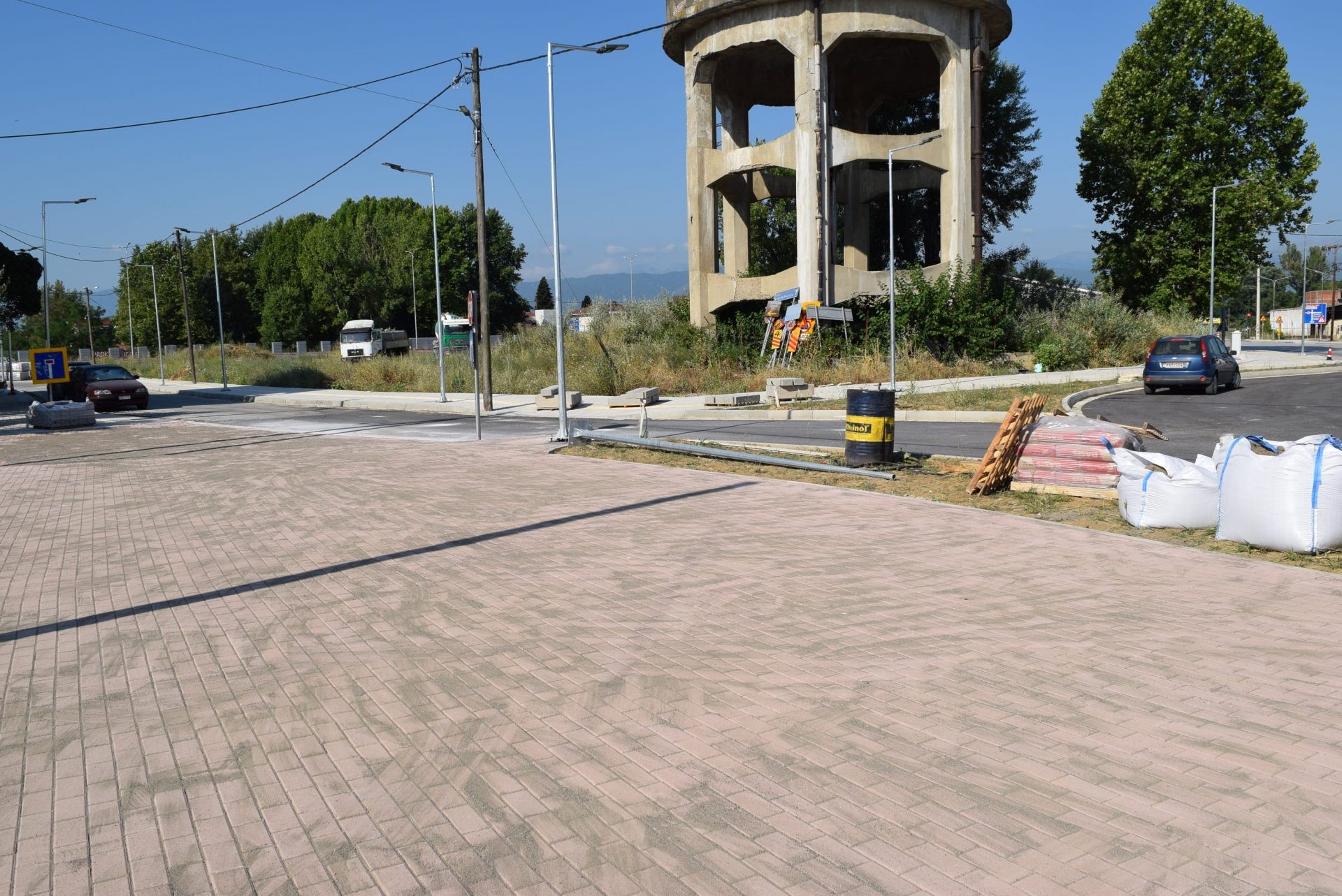 Oλοκληρώνεται ο κυκλικός κόμβος στο 6ο δημοτικό σχολείο